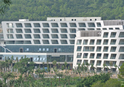 珠(zhū)海格力(lì)南沙灣(wan)大酒店(diàn)外牆及(jí)内牆陽(yáng)台